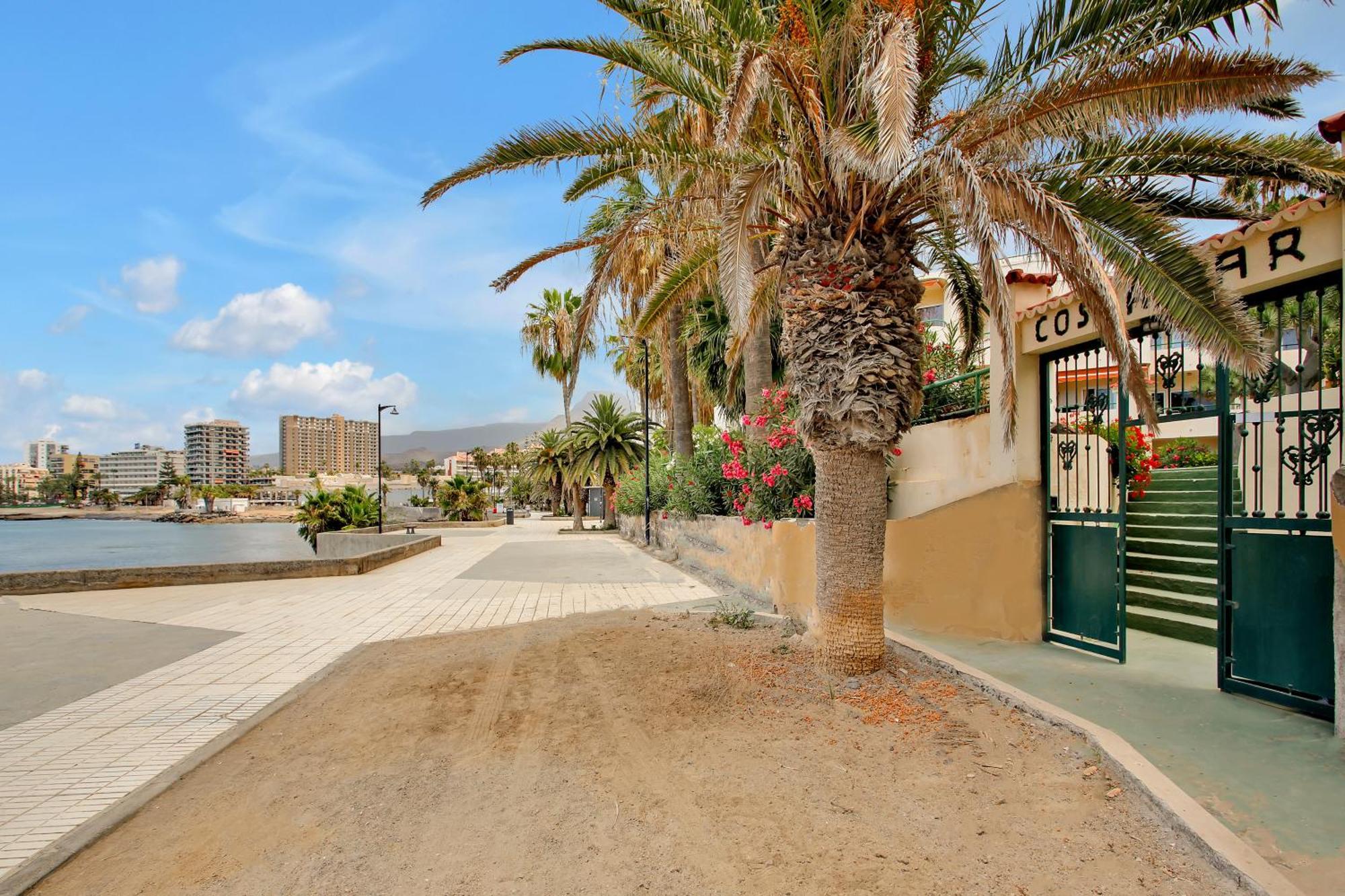 Casa Marinita, Top Floor, Direct Access To The Seafront Apartment Los Cristianos  Room photo